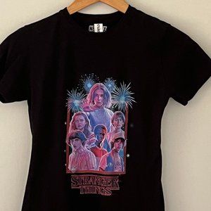 Netflix Stranger Things Fandom Collectors Short Sleeve t-Shirt black Size Small